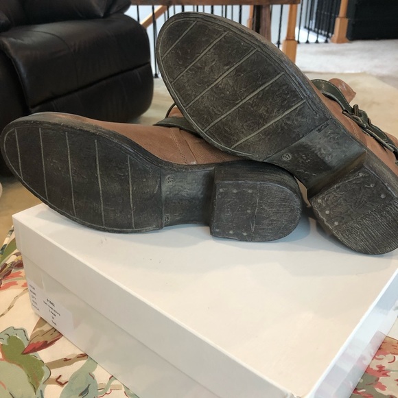 Sundance Short Strap Boots - size 37/US 7 - Picture 6 of 6